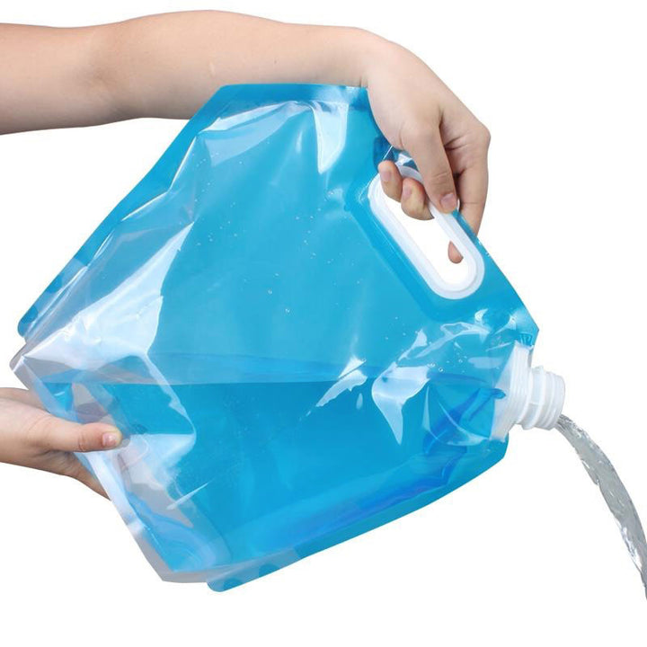 Foldable Water Bag - HAX Essentials - hiking - pouring